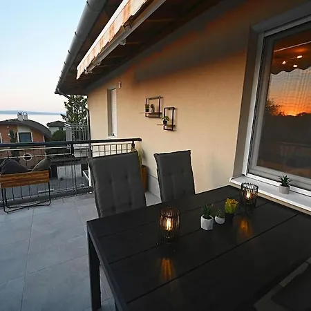 Panoramas Lakas A Balatonnal, * 시오포크